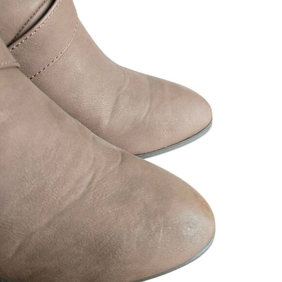 My Delicious Brand Ankle Booties Strappy Womens SZ 7.5 Heel 3 inch - Picture 4 of 7